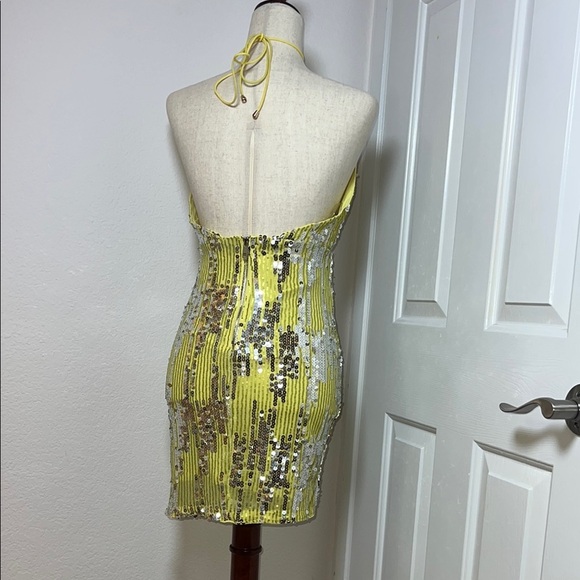 Fashion Nova Yellow Gold‎ Sequin Halter Mini Dress - Picture 2 of 8
